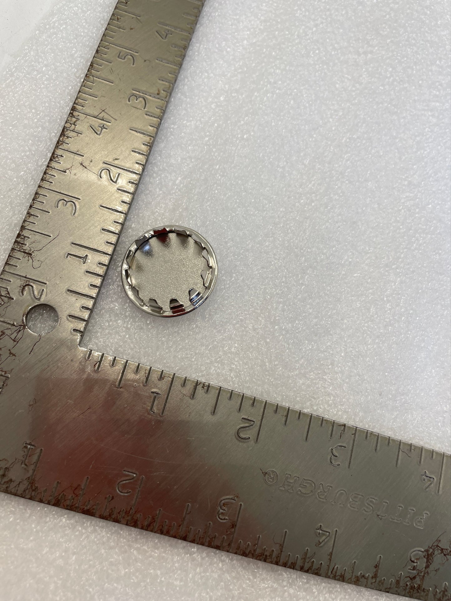 NICKEL-PLATED STEEL HOLE PLUG