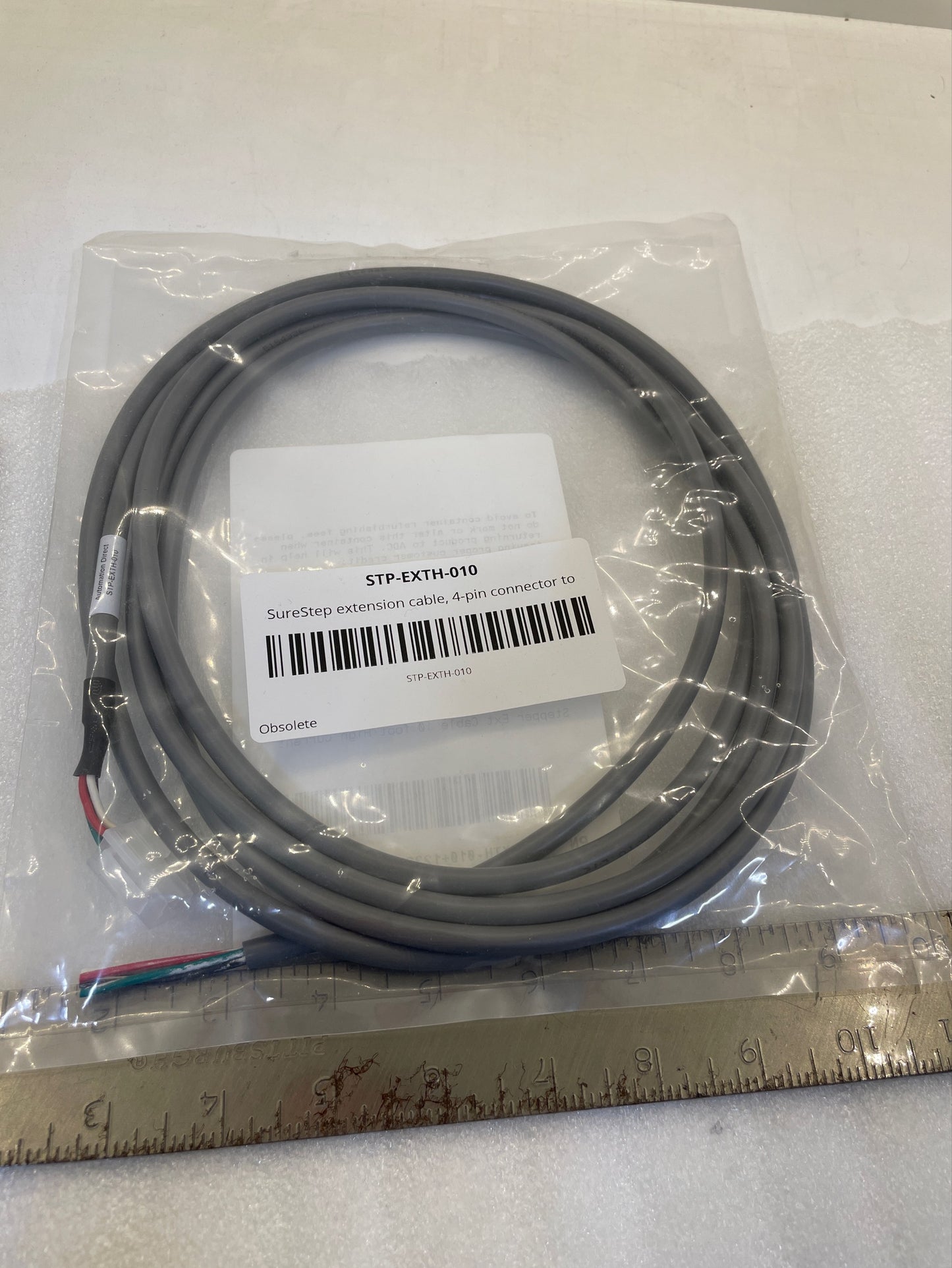 SureStep extension cable, 4-pin connector to pigtail, 10ft cable length. For use with SureStep MTRH series stepper motors.