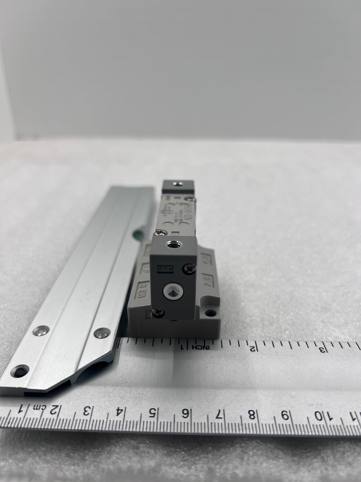 SMC SYA5340-02 Air Pilot Valve & Base Mount 1/4" NPT