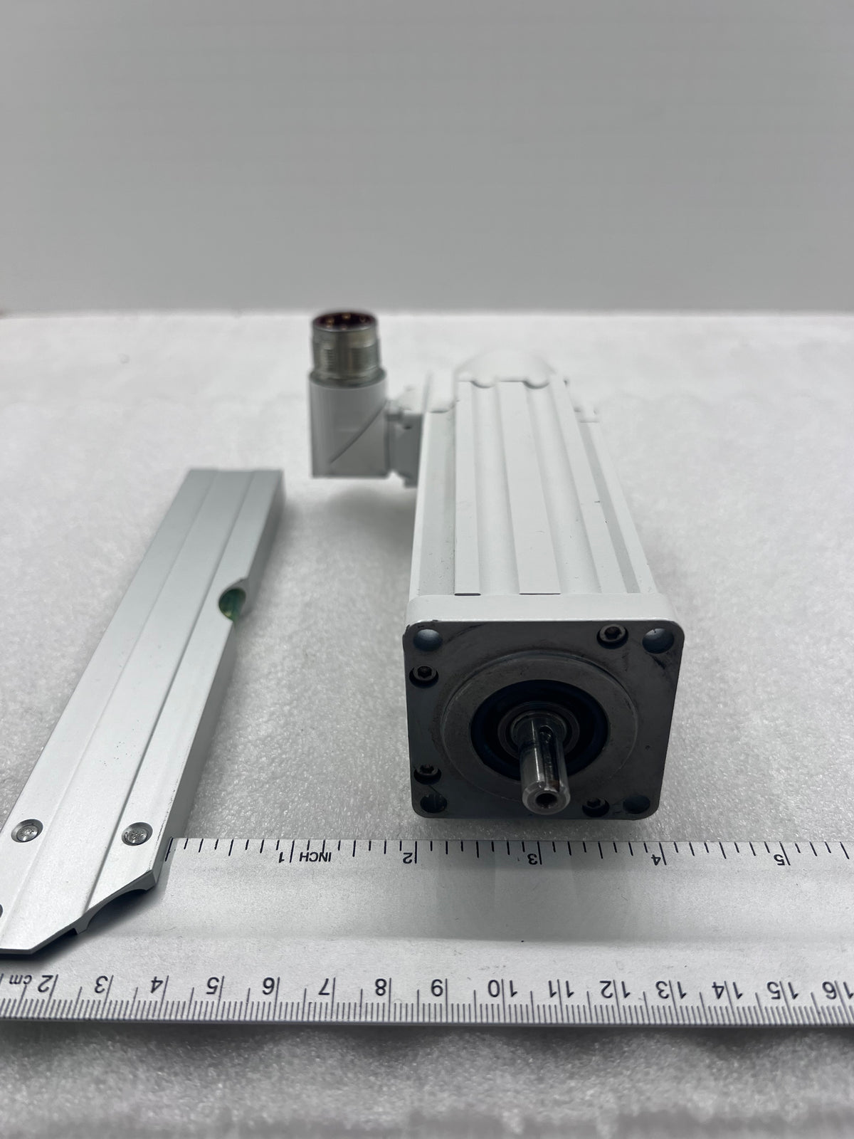 Allen-Bradley Servo Motor (VPF-B0633M-PJ12AF)